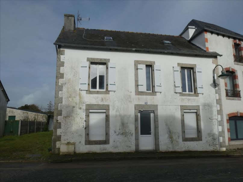 Vente maison 6 pièces 118 m² à Plonévez-du-Faou (29530), 84 800 €