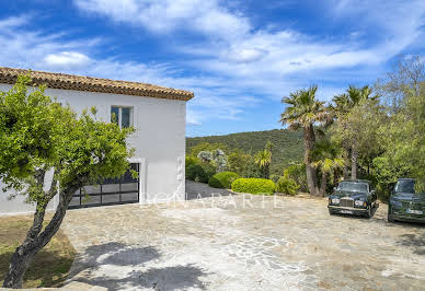 Villa with pool and terrace 2