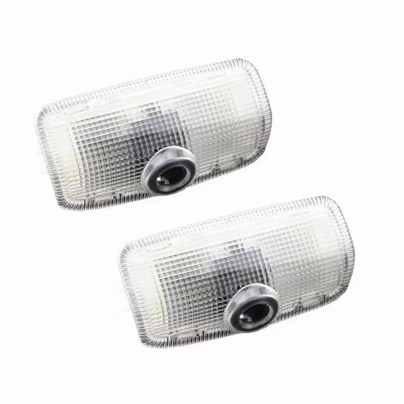 Rétroviseur HD spécial pour voiture avec lumière LED de porte. Améliorez la visibilité et la sécurité de votre conduite avec un design élégant.