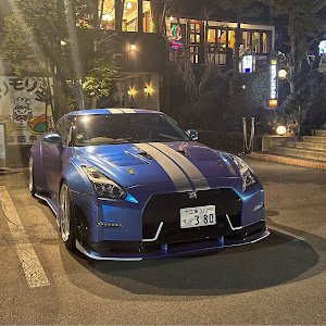 NISSAN GT-R