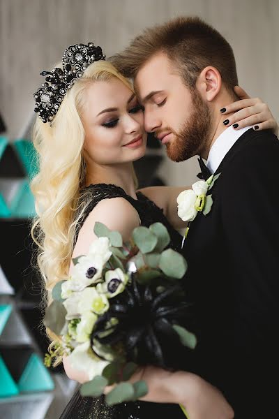 Fotógrafo de casamento Natasha Petrunina (damina). Foto de 10 de janeiro 2016