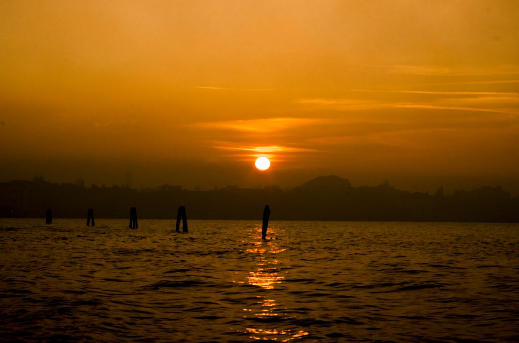 Venezia al tramonto di Denis Antoniali