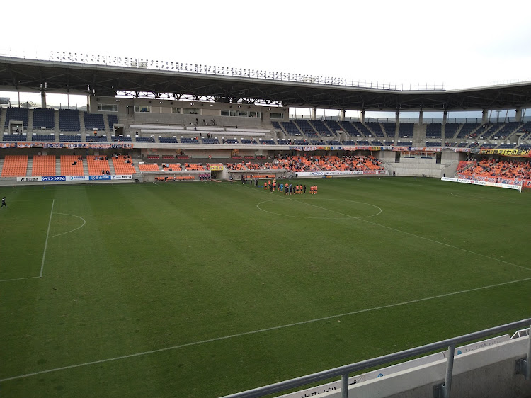 A4 アバントの紅葉はまだ早かった・燃費良好・ラーメン・純正ホイール流用の世界・エンブレムはアリ派に関するカスタム事例の投稿画像2枚目