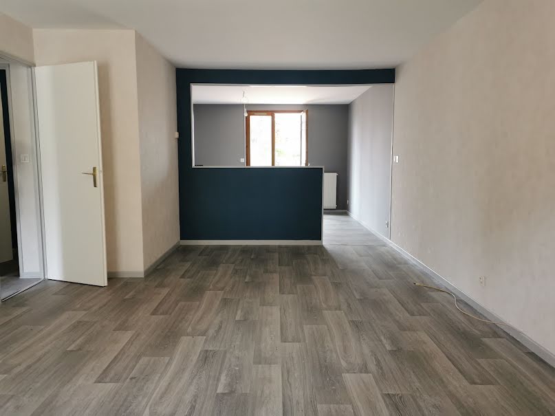 Location  maison 3 pièces 73.01 m² à Saint-Yrieix-sur-Charente (16710), 730 €