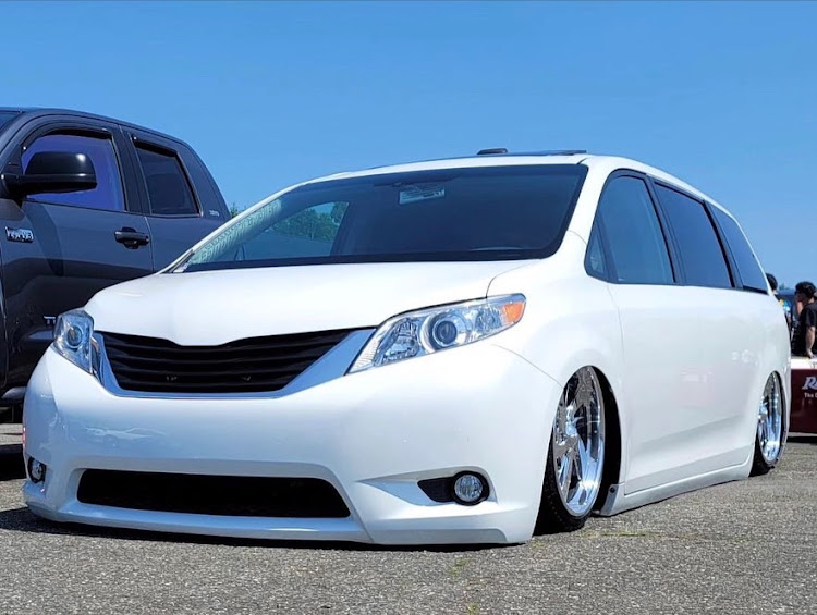 ハイエースバンのitaproduce・ハイエース200系・ハイエースカスタム・ハイエーススタイル・エアサスに関するカスタム事例の投稿画像5枚目