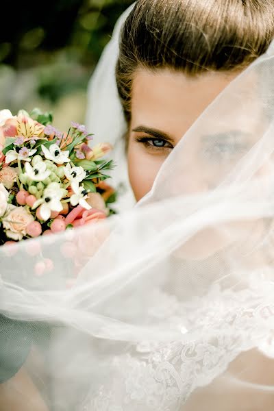 Fotógrafo de casamento Viktoriya Scheka (viktoriiashcheka). Foto de 24 de setembro 2017