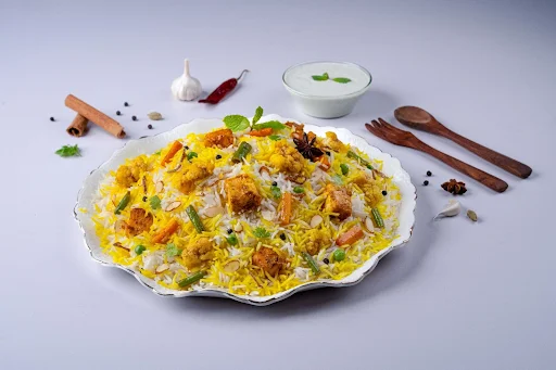 Lucknowi Paneer Subz Kilo Biryani