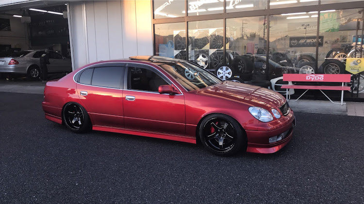 アリストのJZS161・5MT・キャンディレッド・ドリ車に関するカスタム事例の投稿画像1枚目