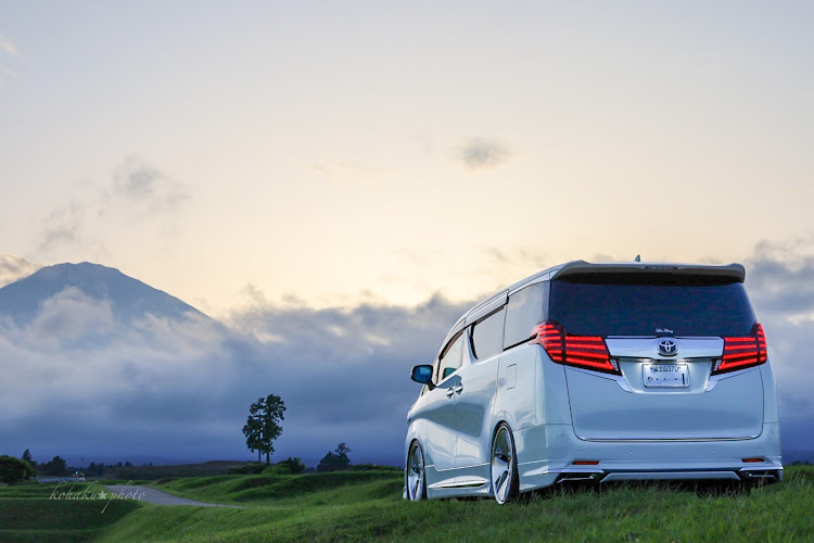 アルファードのdiscover＿ct・富士山と愛車・カメラ好きな人と繋がりたい・ご当地ナンバー・Give Away Sticker企画に関するカスタム事例の投稿画像1枚目