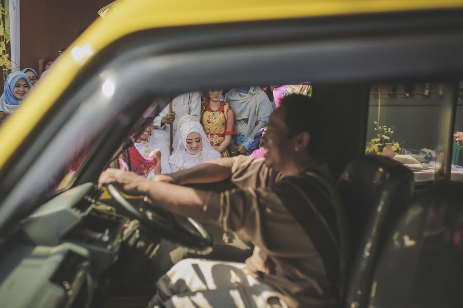 Fotógrafo de casamento Febriansyah Selamat P Twinphoto (pribadi). Foto de 10 de maio 2017