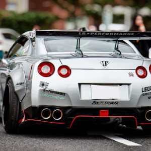 NISSAN GT-R R35