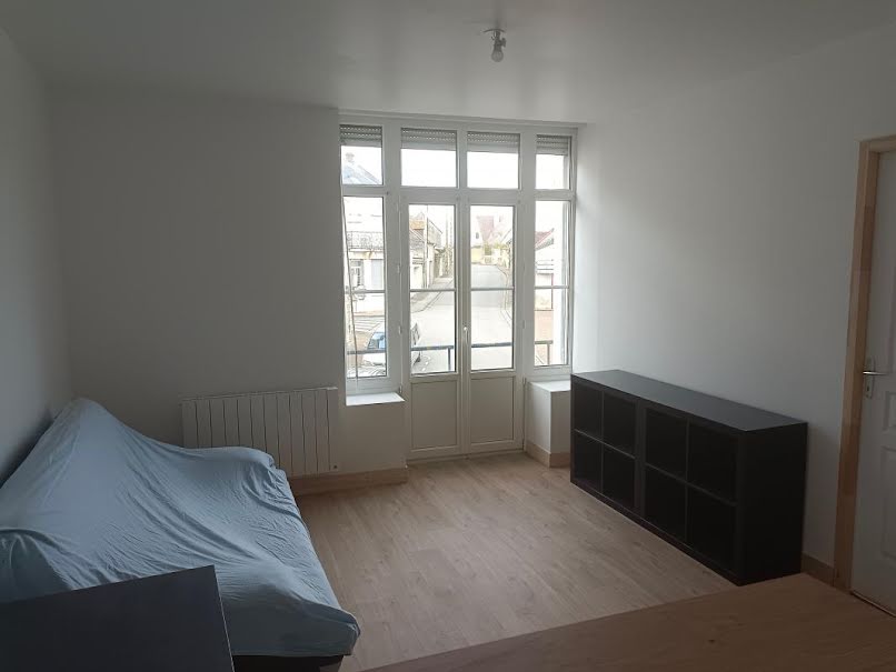 Location meublée appartement 3 pièces 45 m² à Mamers (72600), 490 €