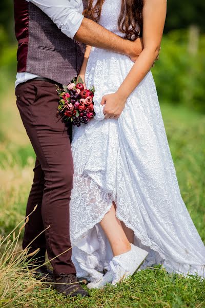 Fotógrafo de casamento Taron Esayan (yesa). Foto de 4 de abril 2019