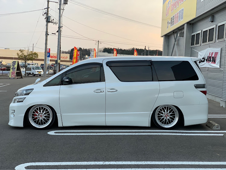 ヴェルファイアのヴェルファイア20系・純ベタ・生脚・福島・桜と愛車に関するカスタム事例の投稿画像1枚目