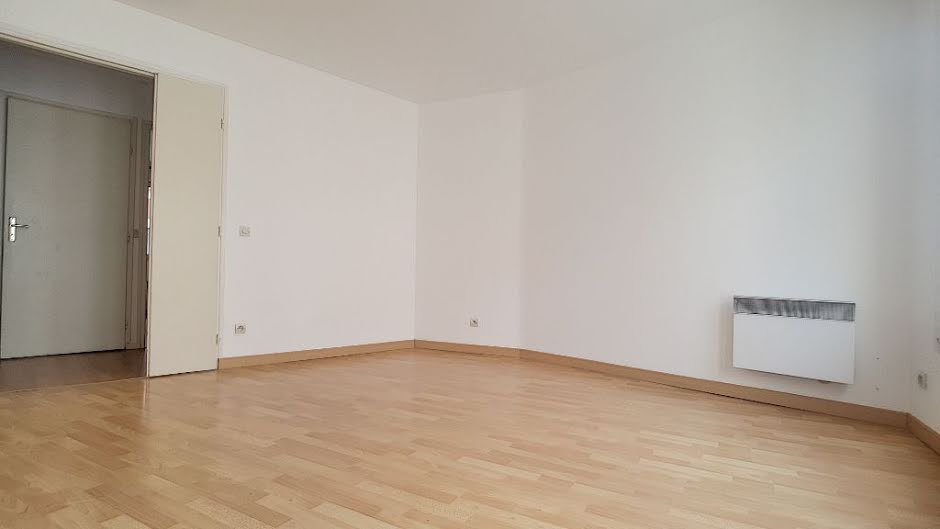 Location  appartement 2 pièces 46 m² à Lille (59000), 762 €