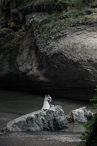 Fotógrafo de casamento Konstantin Trifonov (koskos555). Foto de 4 de janeiro 2020