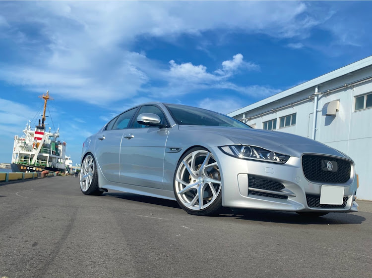 XEのJAGUAR・ドライブ・真夏の炎天下・ERST・ホイールに関するカスタム事例の投稿画像1枚目
