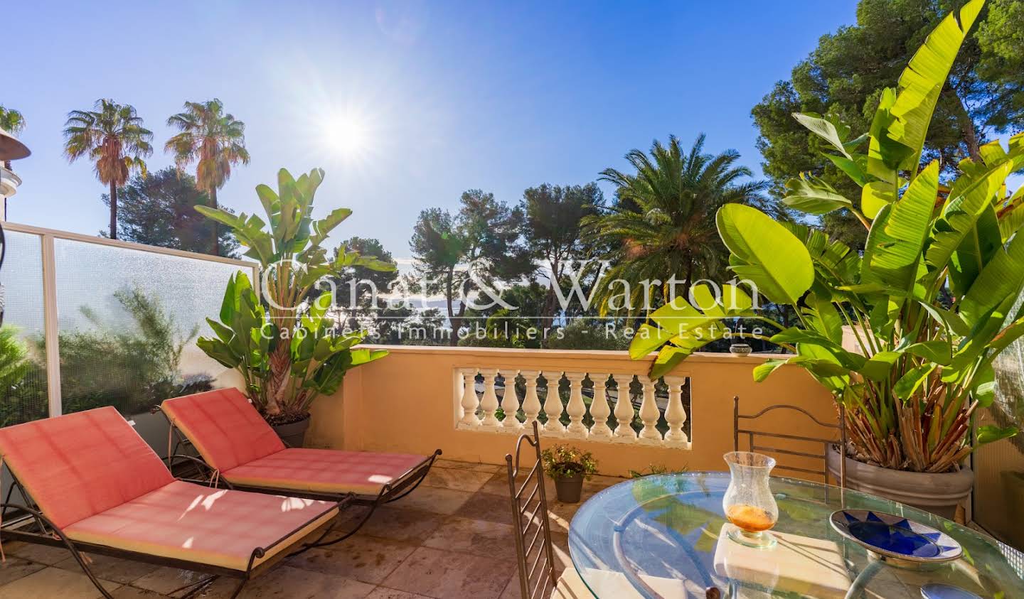 Apartment with terrace Hyeres