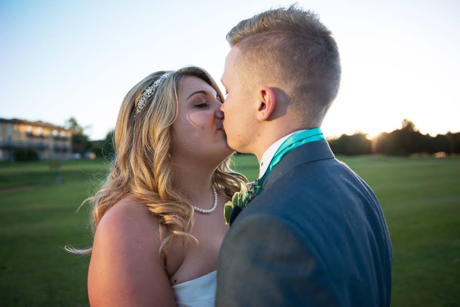 Fotografo di matrimoni Elizabeth Donovan (elizabethdonovan). Foto del 2 luglio 2019