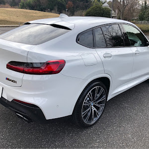 X4 M40i