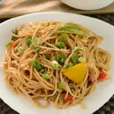 Veg Hakka Noodles