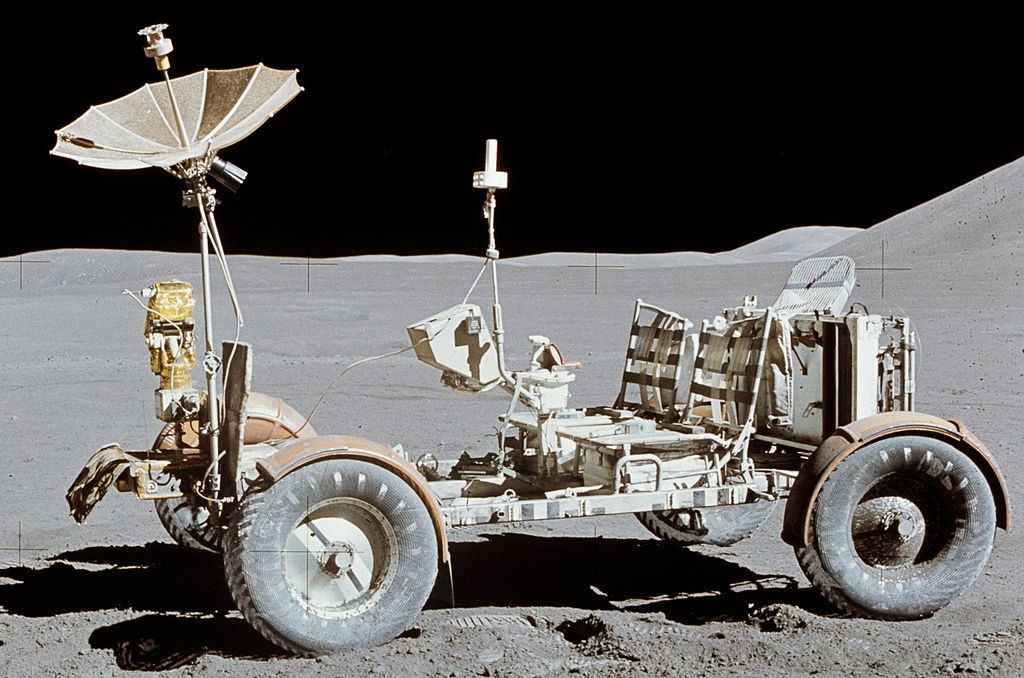 1024px-Apollo15LunarRover.jpg