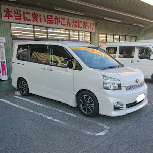 ヴォクシー ZRR70W