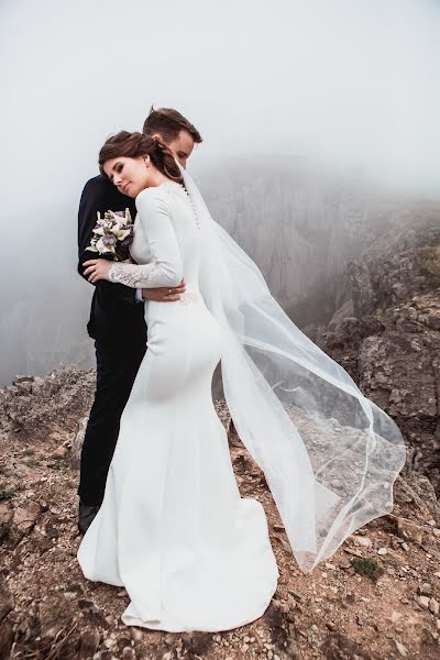 Bryllupsfotograf Ekaterina Baturina (photoshishavl). Bilde av 24 juni 2019