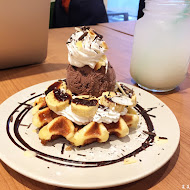 Waffle Please比利時列日鬆餅