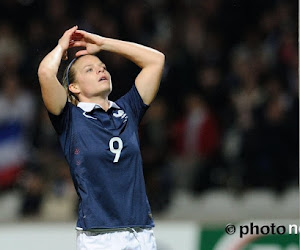 Star de Lyon, elle défend son foot féminin: "On pratique le même football"