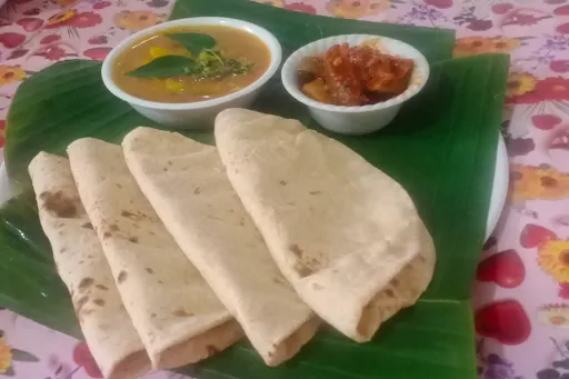 4 Tawa Roti + Sabji + Aachar