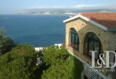 Maison avec piscine et terrasse 2