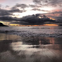 Luce riflessa sulla spiaggia di 