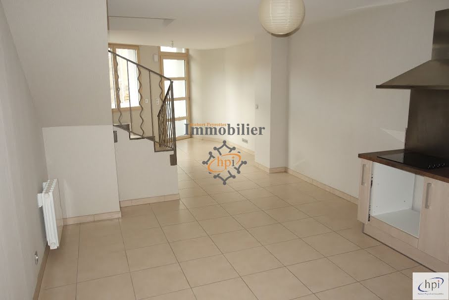 Location  appartement 2 pièces 60 m² à Saint-Affrique (12400), 496 €