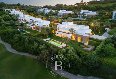 Villa with pool and terrace 3