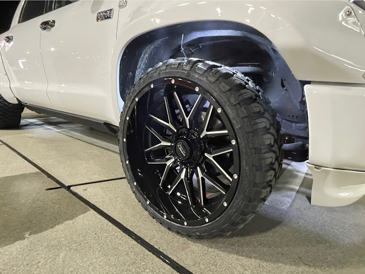 タンドラのhoney D・タンドラ・tundra・TUNDRAに関するカスタム事例の投稿画像2枚目