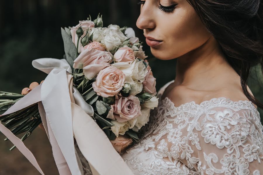 Wedding photographer Nastya Okladnykh (nastyaok). Photo of 8 January 2018