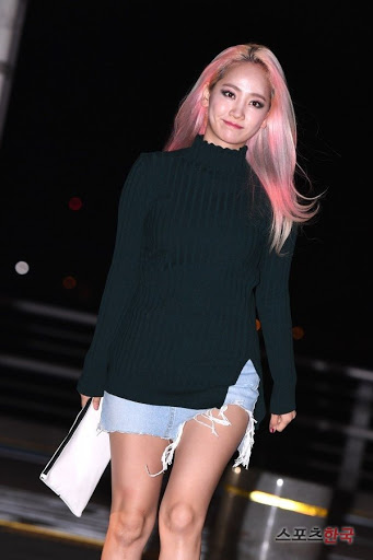 Wonder Girls' Yeeun at Incheon International Airport, on her way to Thailand / Image Source: Hankooki