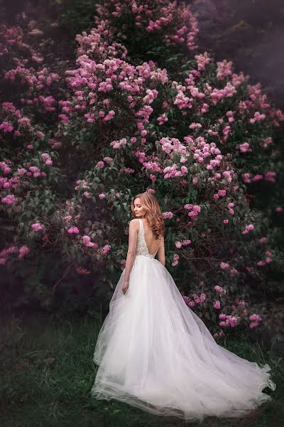 Fotógrafo de casamento Evgeniya Vasileva (yarfotki). Foto de 10 de junho 2018