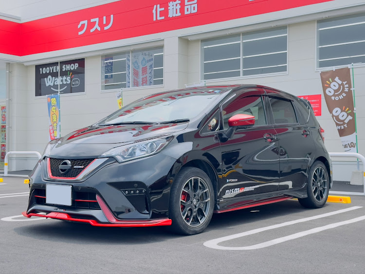 ノートのノートニスモ・HKS・HKS Silent Hi Power・HKSマフラーに関するカスタム事例の投稿画像1枚目