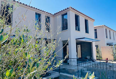 House with pool and terrace 8