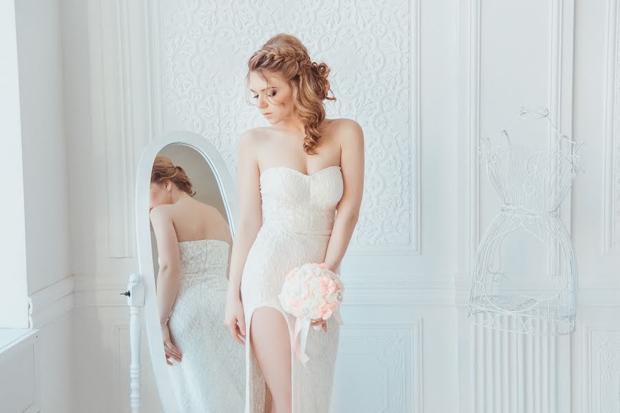 शादी का फोटोग्राफर Valentina Brilliantova (vale4kabrilliant)। अप्रैल 6 2015 का फोटो