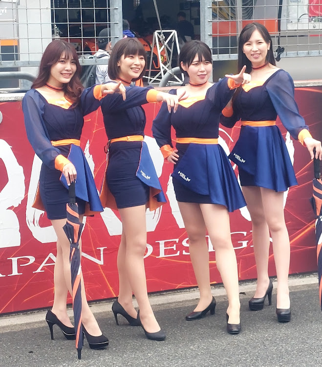 samurai374さんが投稿したスーパー耐久富士24時間レース　Day 1・ピットウォーク・モリゾウさんに会えた・熱気球体験・レースとキャンプに関するカスタム事例の投稿画像8枚目