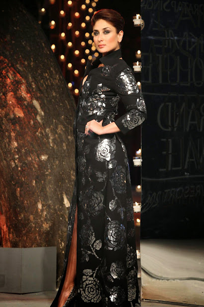 Kareena Kapoor sexy back, Kareena Kapoor lakme fashion week