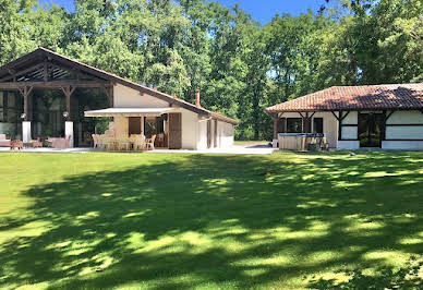 Propriété avec piscine et jardin 3