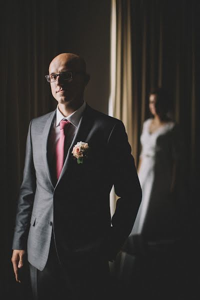 Fotógrafo de casamento Maksim Dubovik (acidmax). Foto de 15 de outubro 2017