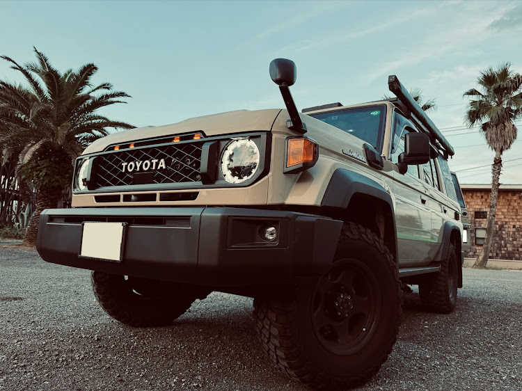 ランドクルーザー70のランドクルーザー70・ランクル70再再販・グリルマーカー・IPFに関するカスタム事例の投稿画像1枚目