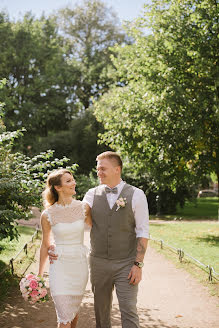 Fotografo di matrimoni Arina Miloserdova (miloserdovaarin). Foto del 15 settembre 2016