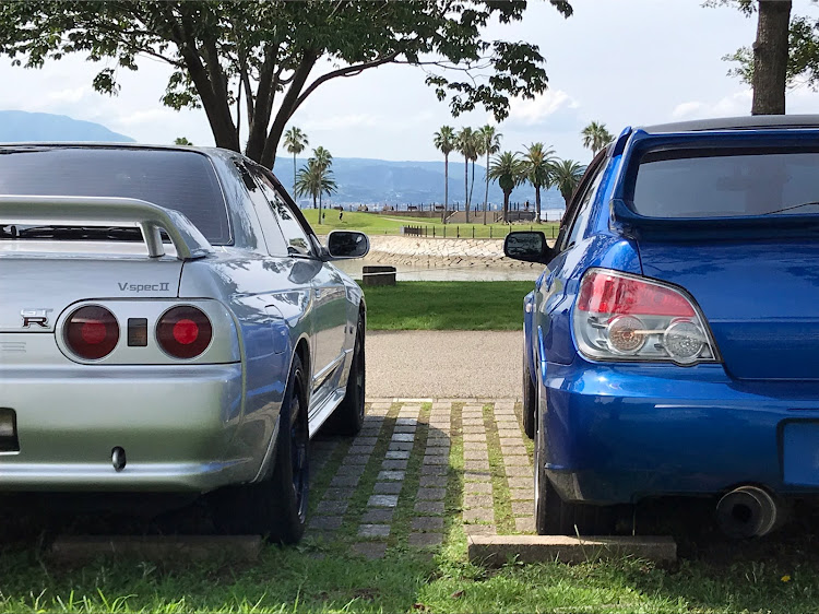 スカイライン GT-Rの田ノ浦ビーチ・インプレッサWRXSTI・まさかのコラボ！・お互いB'z好きに関するカスタム事例の投稿画像4枚目