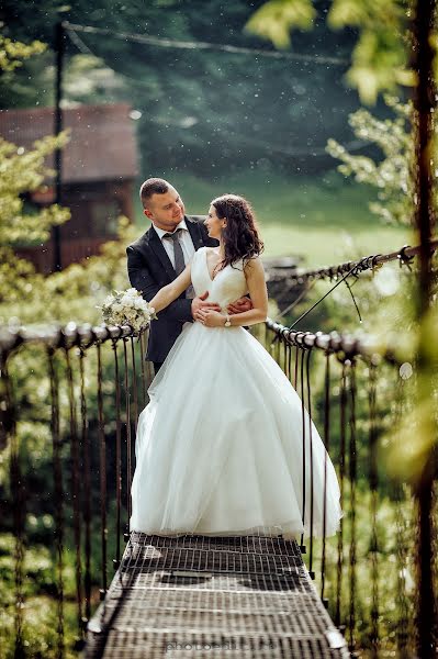 Fotografo di matrimoni Vasile Domocos (vasiledmc). Foto del 3 luglio 2019